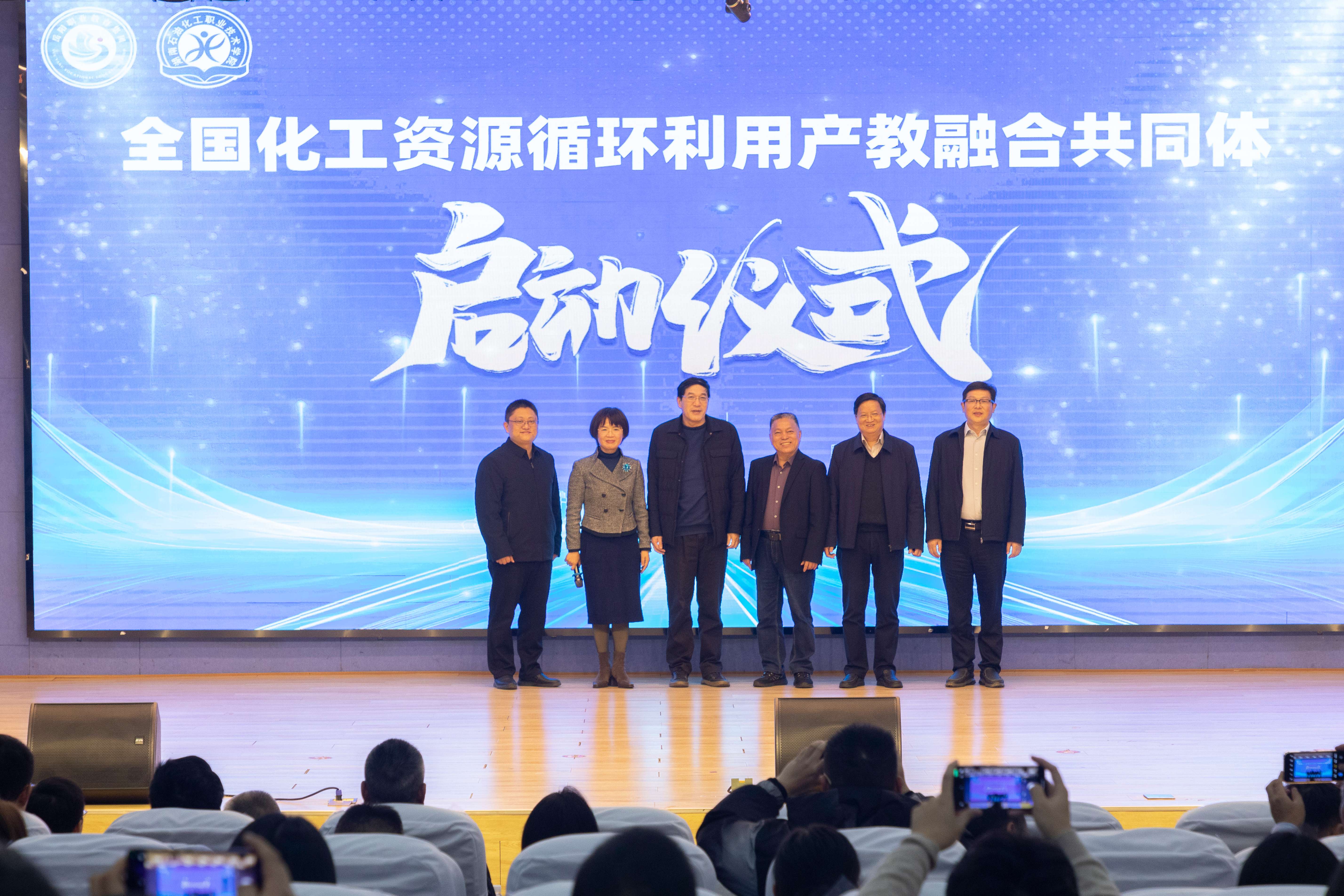 653d998bc2fa9b07bd846a454c117e0b